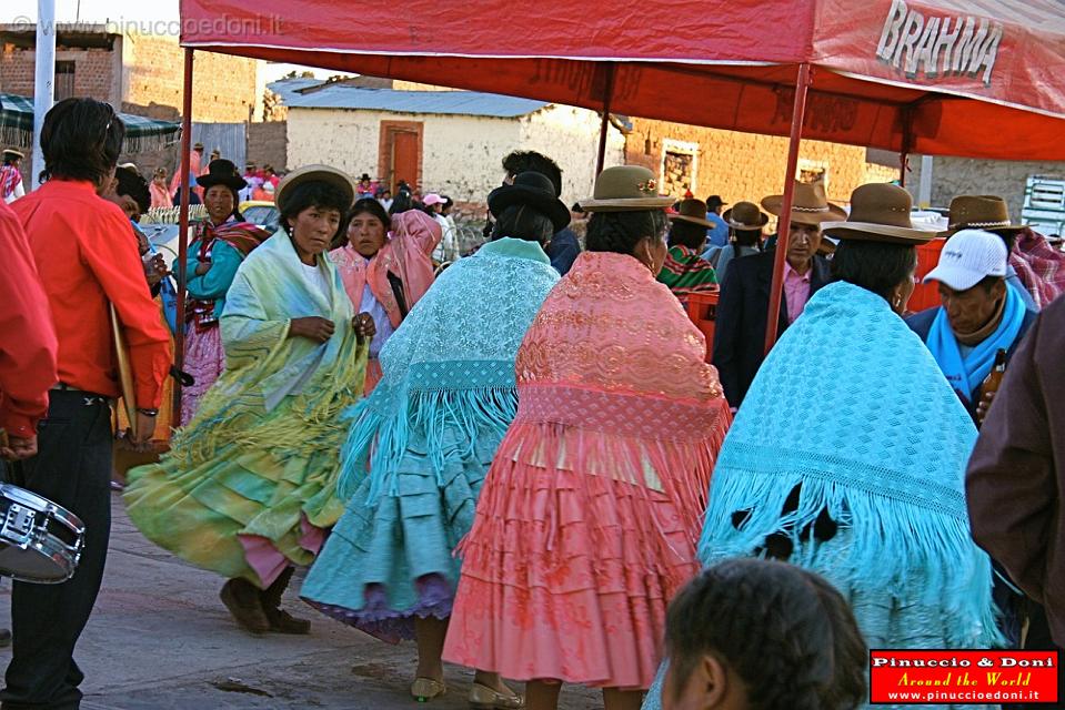 PERU - Village festivity on the road to Puno  - 14.jpg